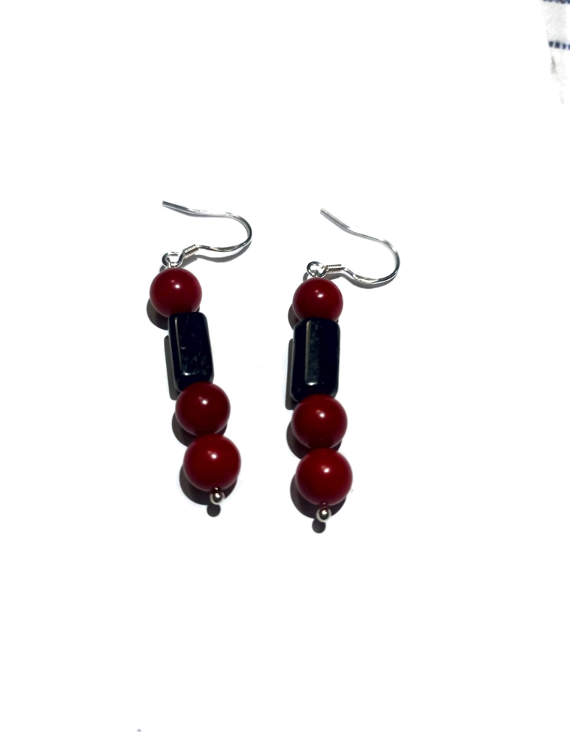 AROS  DE  CORAL ROJO GENUINO Y TURAMALINA NEGRA  ENGARZADOS EN PLATA - 2