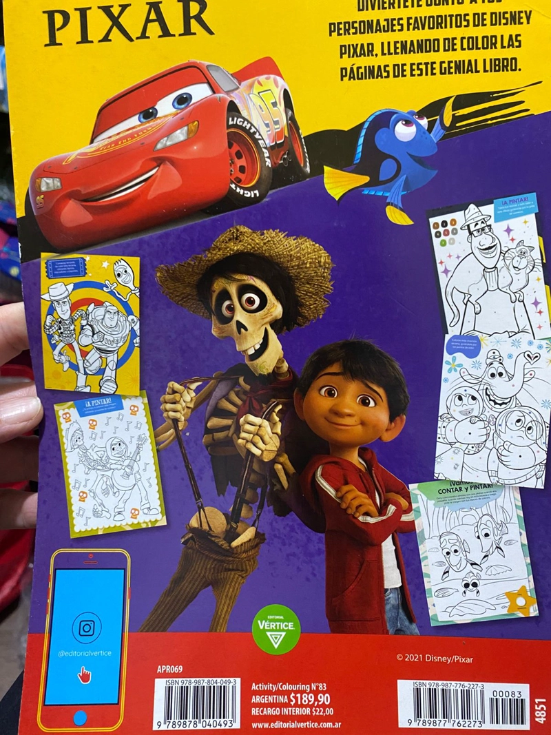 LIBRO PARA PINTAR Y JUGAR CON PERSONAJES PIXAR - 2