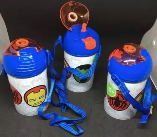PACK 3 BOTELLAS PARA AGUA BOMBILLA RECTRACTIL MARVEL - 1