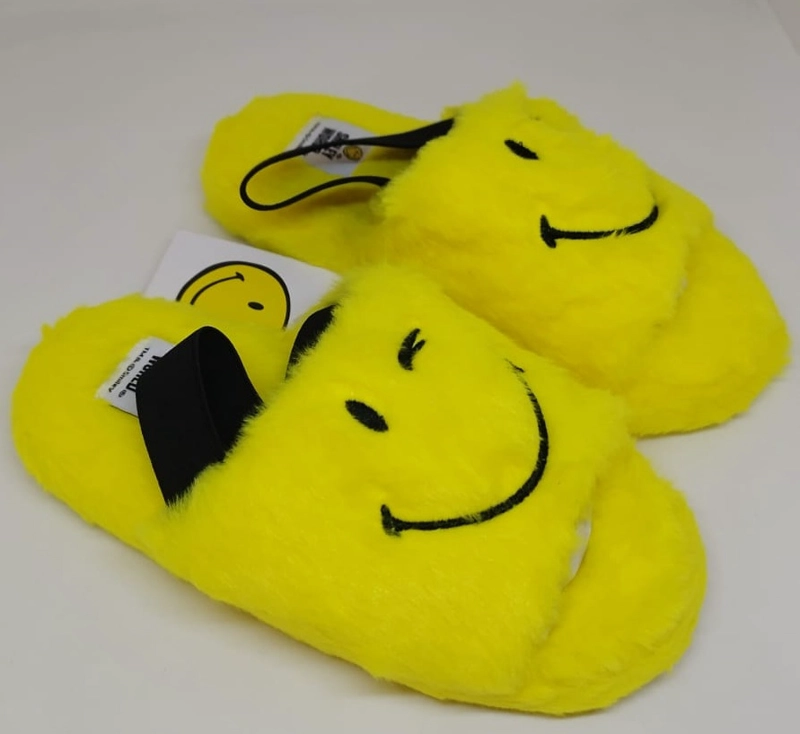 PANTUFLA DE NIÑA NUMERO 31/32 DISEÑO SMILEY - 2