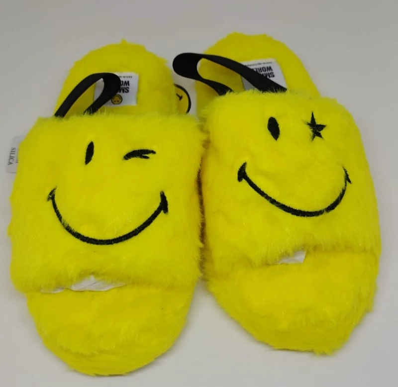 PANTUFLA DE NIÑA NUMERO 31/32 DISEÑO SMILEY - 3