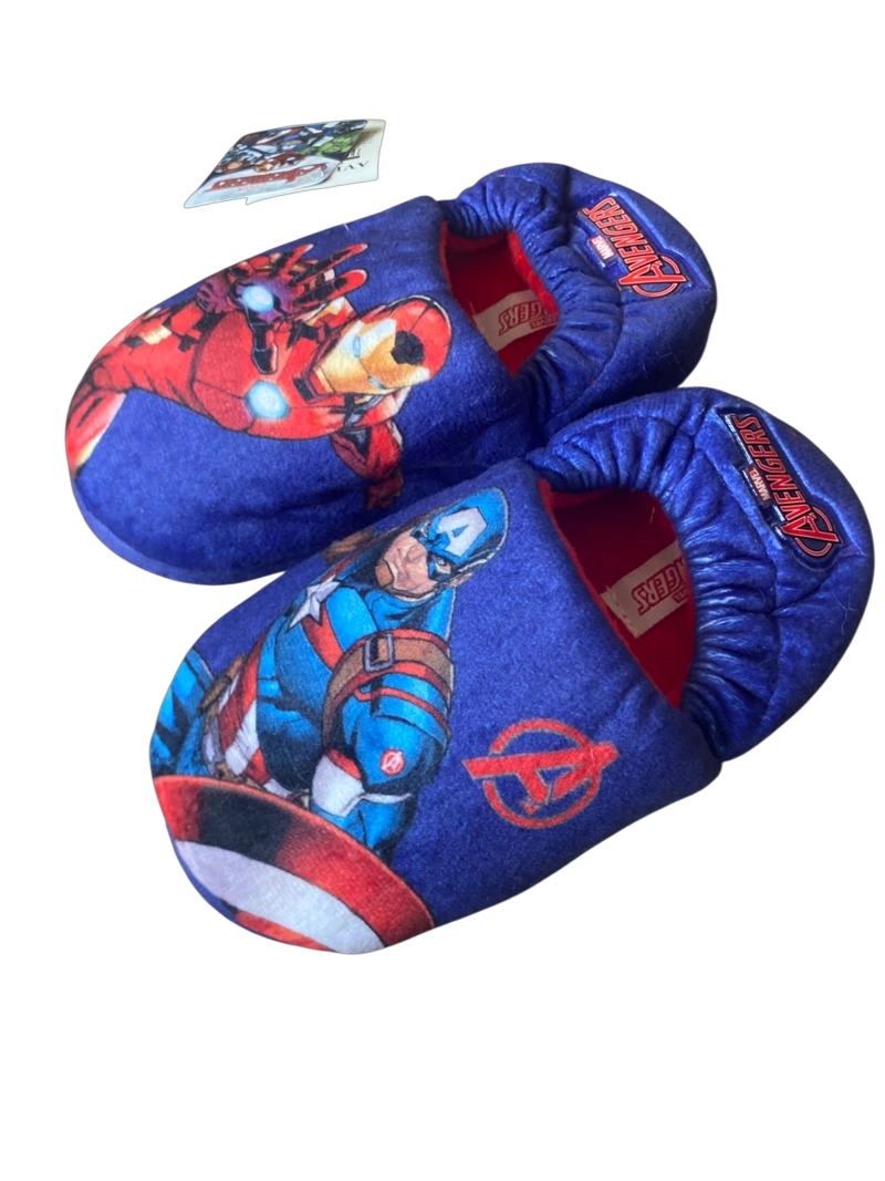 PANTUFLA AVENGERS IRON MAN Y CAPITAN AMERICA NUMERO 27/28 - 2
