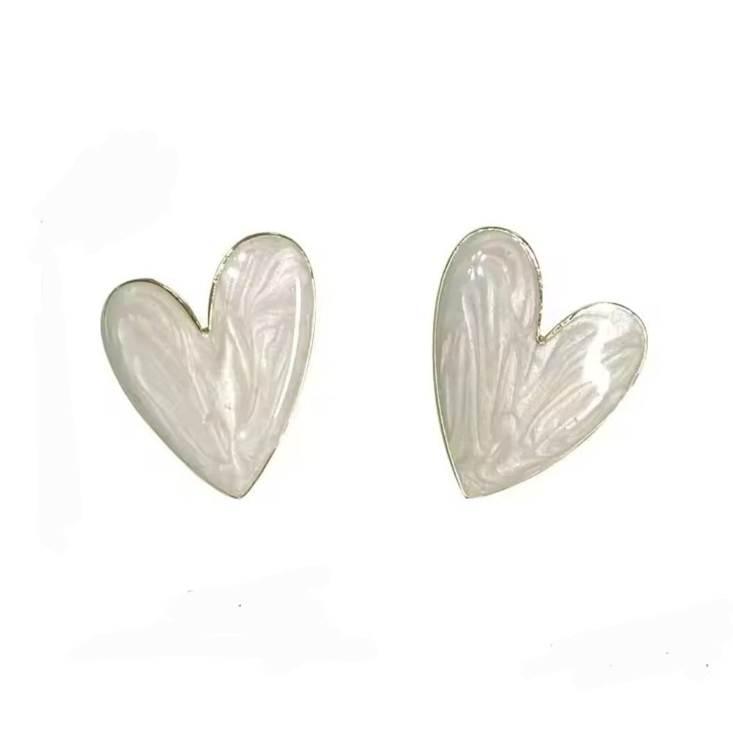 AROS PENDIENTES DISEÑO CORAZÓN NÁCAR - 1