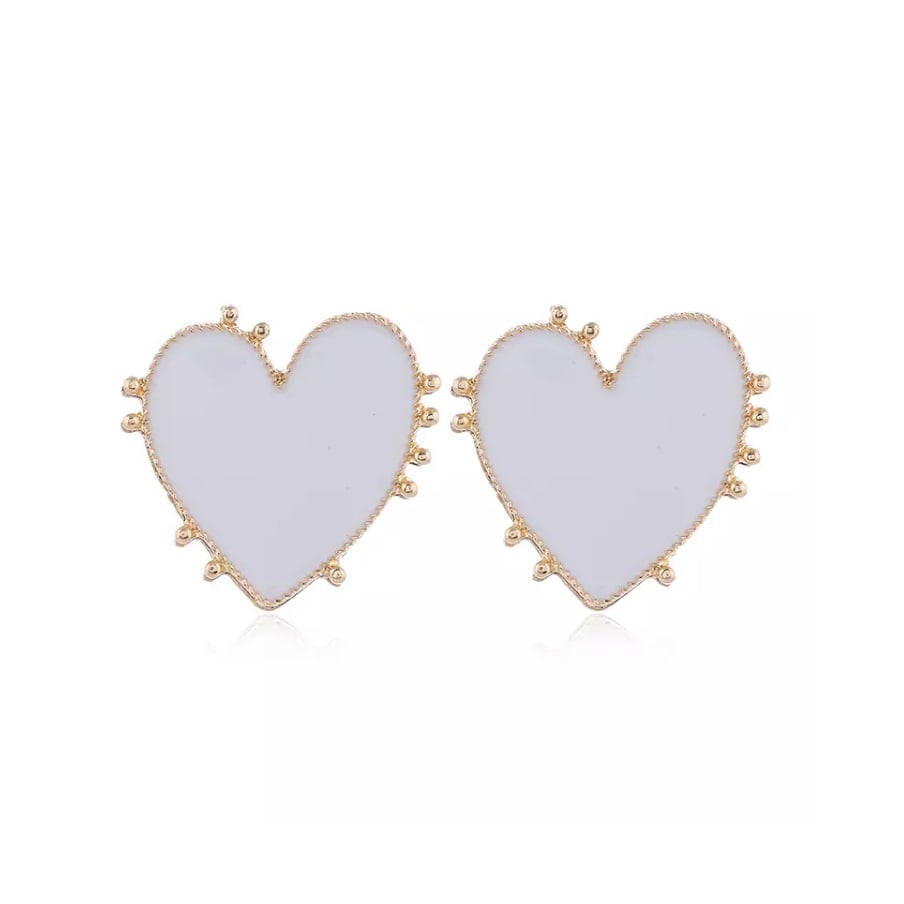 AROS PENDIENTES DISEÑO CORAZÓN EN COLOR BLANCO ESMALTADO - 1