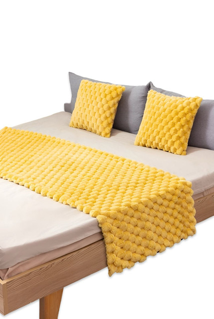 JUEGO DE PIECERA DE CAMA CON 2 FUNDAS MODELO PERLA AMARILLO - 2