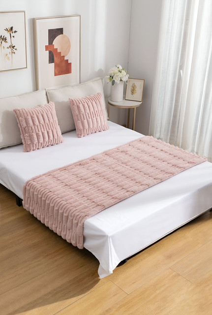JUEGO DE PIECERA DE CAMA CON 2 FUNDAS MODELO BAMBÚ ROSADO - 1