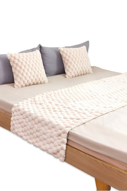 JUEGO DE PIECERA DE CAMA CON 2 FUNDAS MODELO PERLA BEIGE - 2
