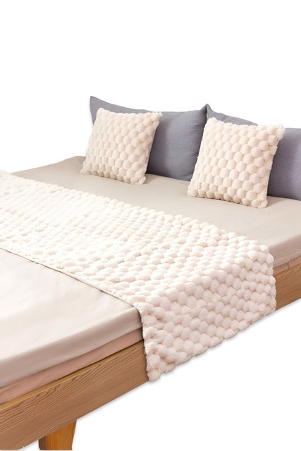 JUEGO DE PIECERA DE CAMA CON 2 FUNDAS MODELO PERLA BEIGE - 3