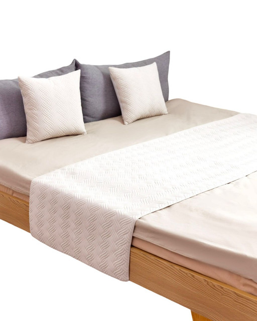 PIECERA DE CAMA DECORATIVA MODELO PLUSH BLANCO - 3