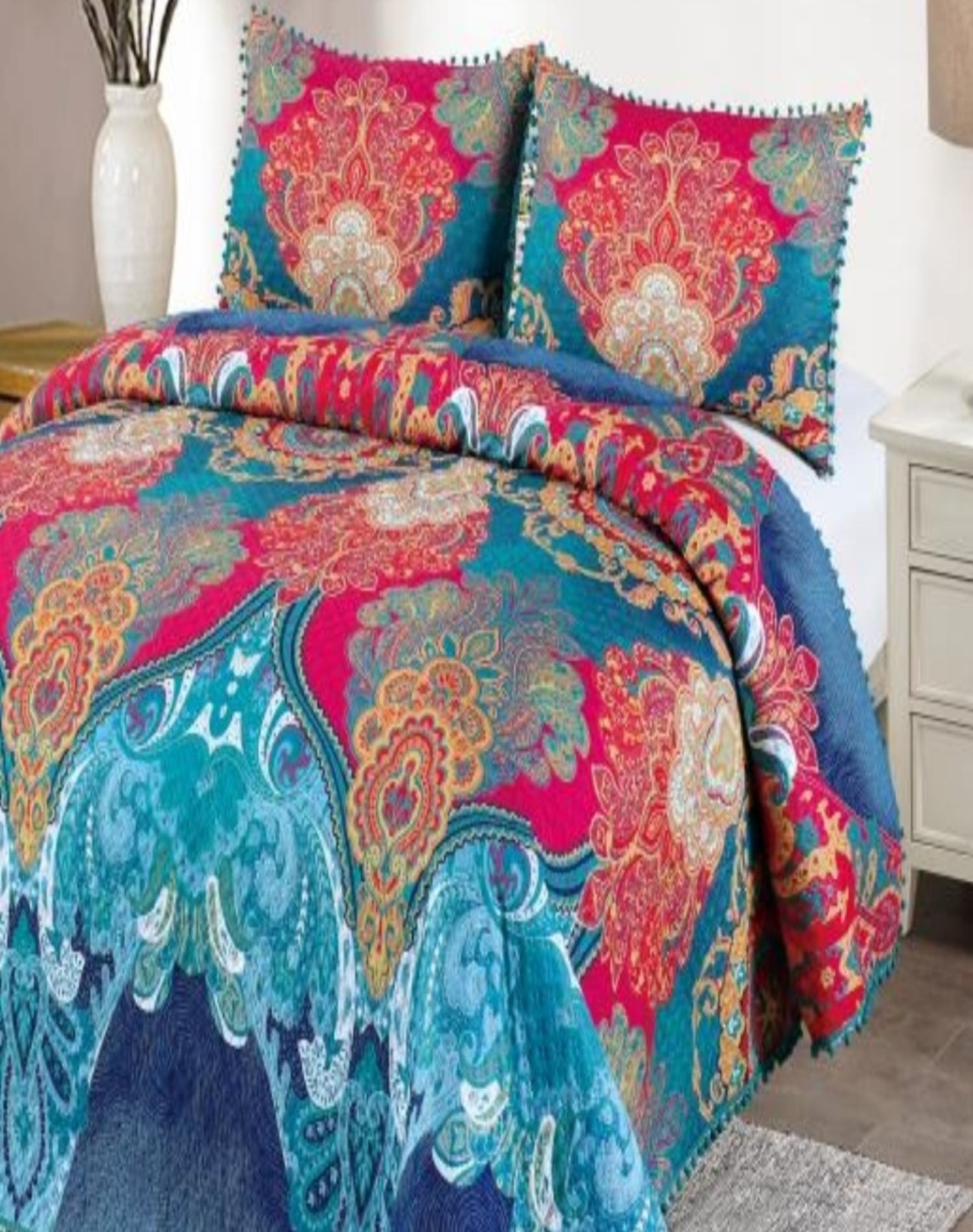 CUBRECAMA LIGERO DE VERANO CON POMPONES - ELEGANTES KING / SUPER KING - 2