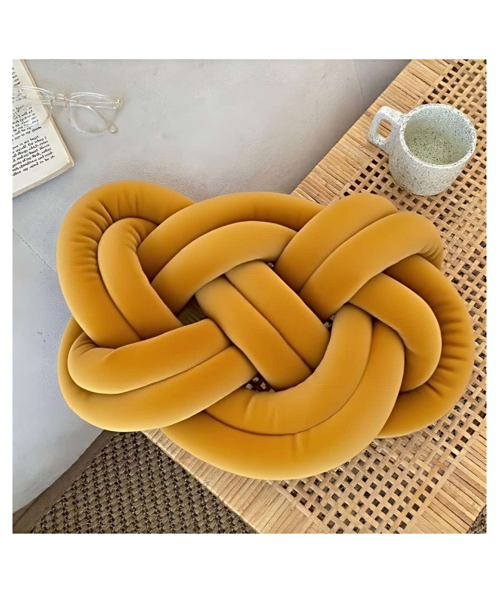 COJIN NUDO GRANDE MOSTAZA 45 CM - 3