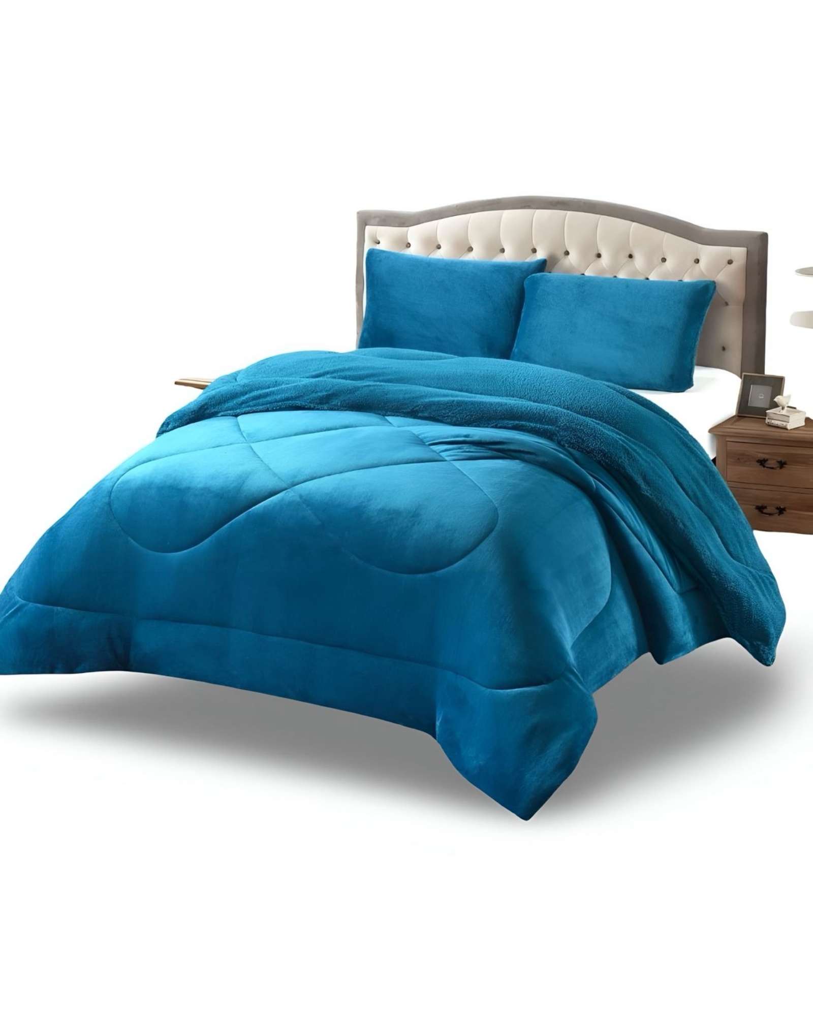 CUBRECAMA PLUSH CON CHIPORRO ACOLCHADO LISO KING - 1