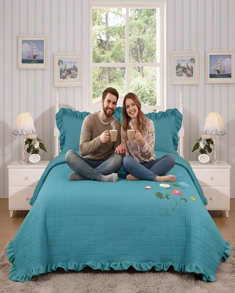 CUBRECAMA BORDADO DE 2 PLAZAS CON FRAGANCIA RELAJANTE - DISEÑO CLASICO - 4
