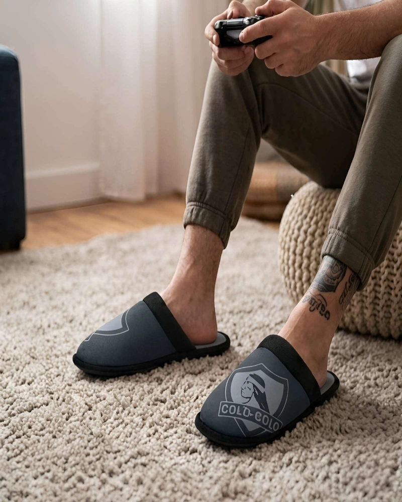 PANTUFLAS DE DESCANSO OFICIALES COLO-COLO TALLA L - 3