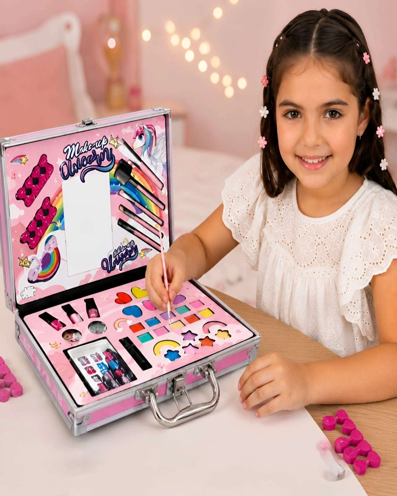 MALETIN DE COSMETICOS INFANTIL PARA NIÑAS SET DE 40 PZS - 1