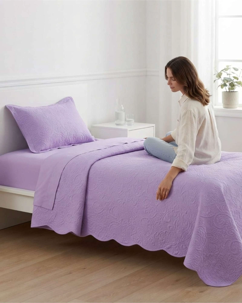 CUBRECAMA QUILT DE VERANO LISO 1.5 PLAZAS CON RELIEVE - 2