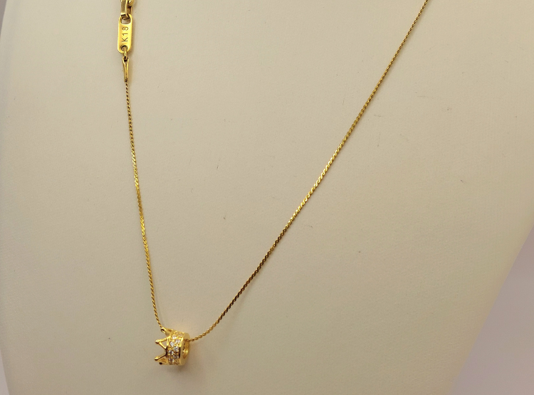 CADENA DE TEJIDO ESCALERA CON CORONA CON BRILLANTES DE ORO LAMINADO 18K - 3