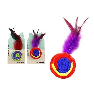 JUGUETE PARA GATO PELOTA REDONDA DE HILO CON PLUMA COLOR ALEATORIO - 2