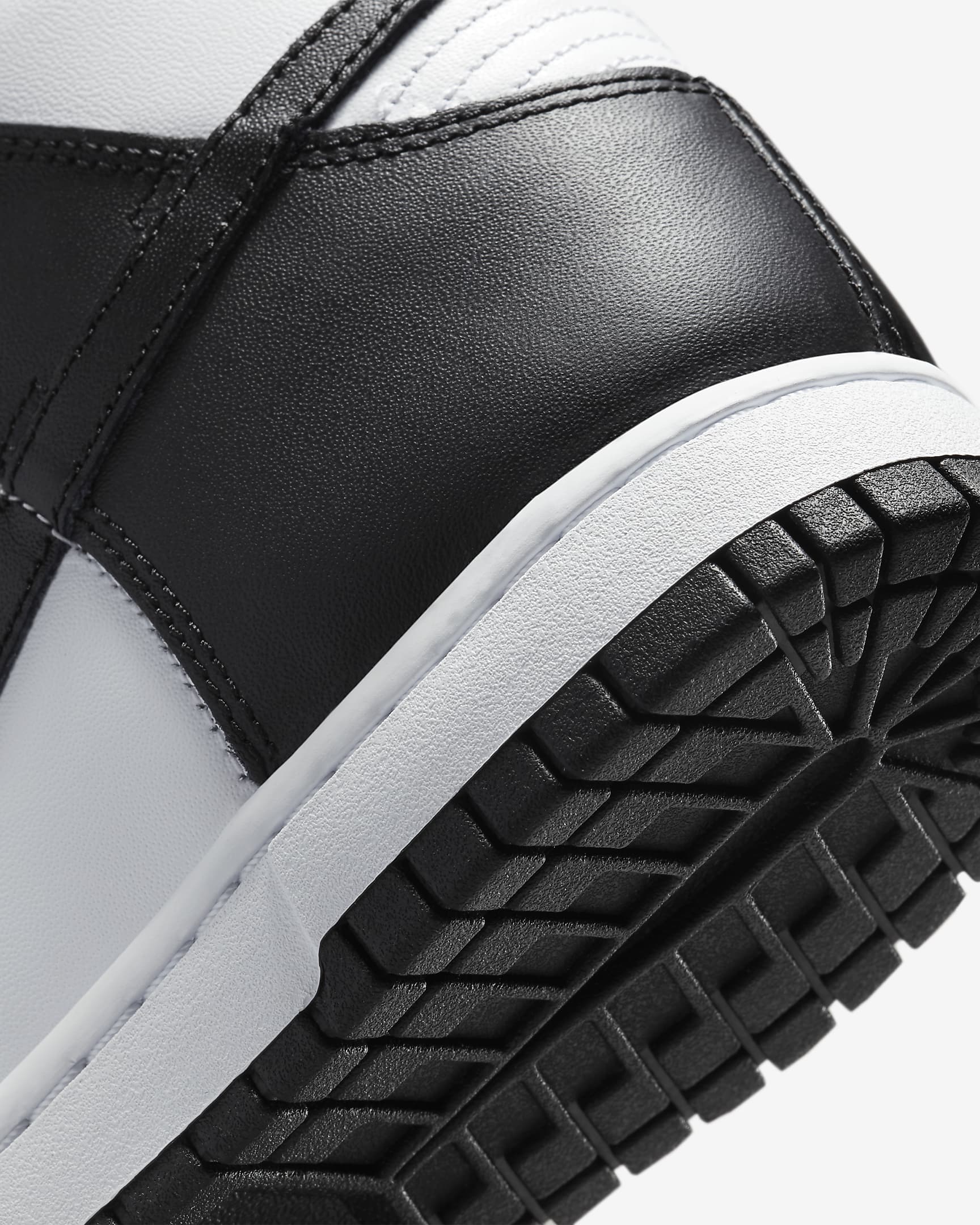 ZAPATILLAS NIKE DUNK HIGH MUJER WHITE BLACK - 6