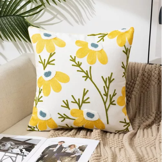 PACK DE 4 FUNDAS PARA COJINES SIN RELLENO CON DISEÑOS BORDADOS EN COLOR AMARILLO - 4
