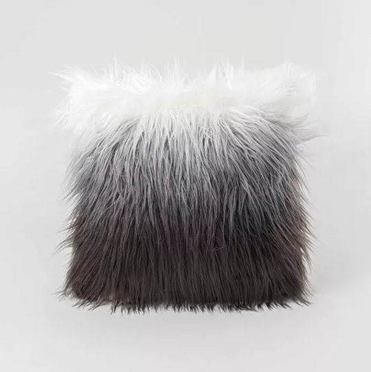FUNDAS DE COJÍN PELUDITAS 45X45 CM COLOR GRIS CON EN COLOR BLANCO - 2