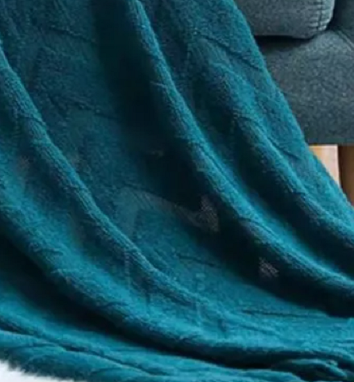 MANTA DECORATIVA TEJIDA PARA SILLÓN Y PIECERA CAMA COLOR AZUL - 1
