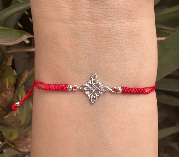 PULSERA HILO ROJO NUDO BRUJAS PLATA FINA - 6