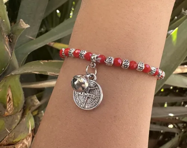 PULSERA SAN BENITO CRISTALES ROJOS PROTECCION - 8