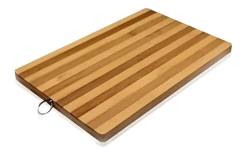 TABLA PARA PICAR DE BAMBU CON ARGOLLA 45X32X2 CM - 3