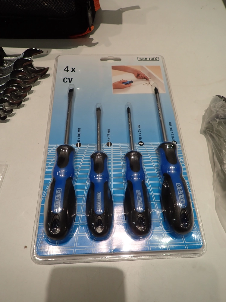 KIT SET JUEGO DESTORNILLADORES 4 PIEZAS KRAFTIXX 141190 - 1