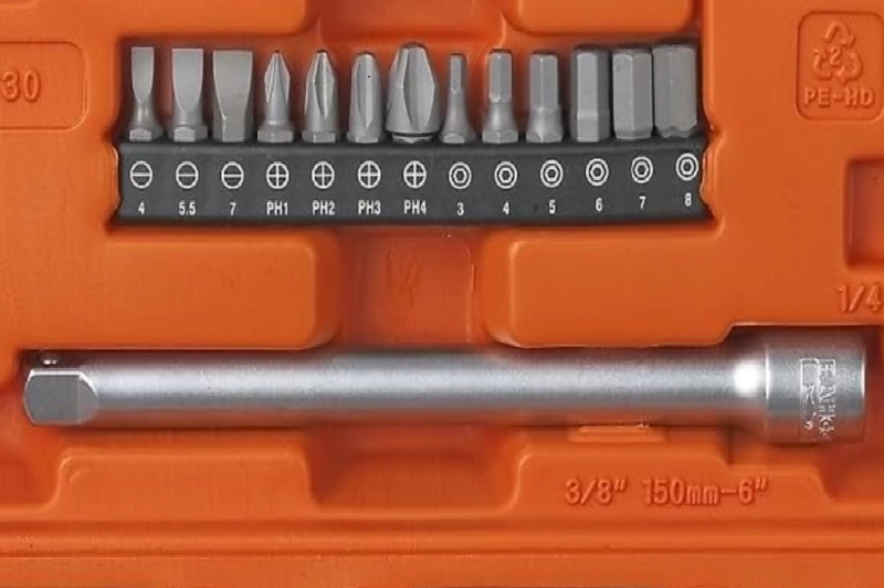 JUEGO DE DADOS CON CHICHARRA Y EXTENSION 1/2'' 32PCS MALETA COLOR NARANJA NEGRO PLATEADO - 2