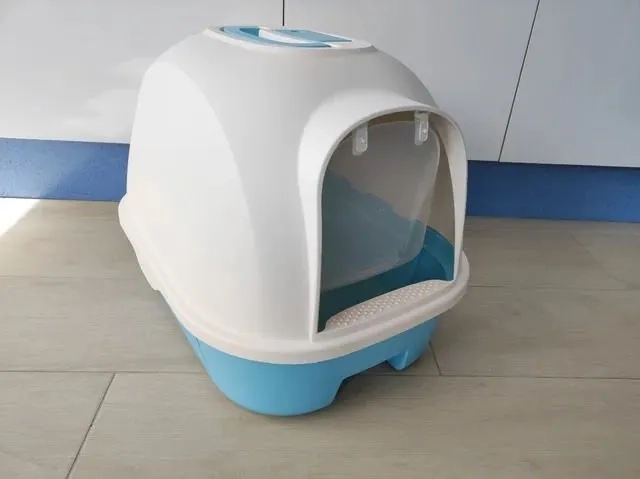 ARENERO PARA GATOS GRANDE CERRADO CON PALA FILTRO Y PUERTA CELESTE - 5