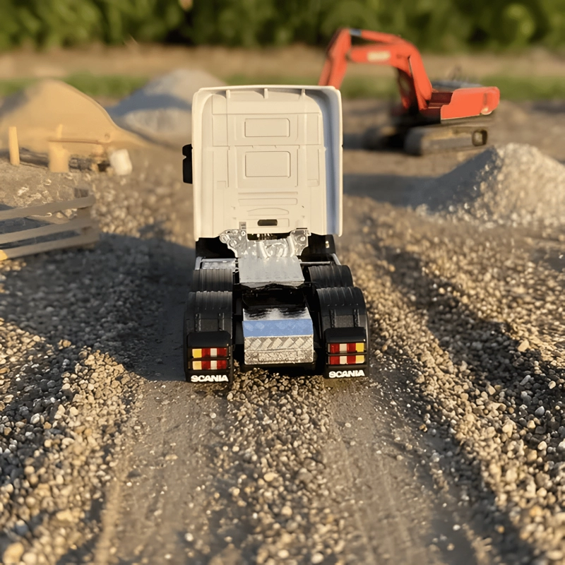 CAMION SCANIA SERIE 4 ESCALA 1:50 BLANCO - 3