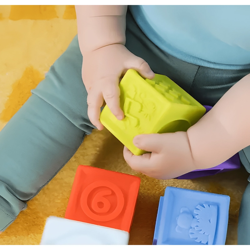 JUGUETE DE 8 CUBOS DE BEBE S APILABLE MONTESSORI SILICONA - 4