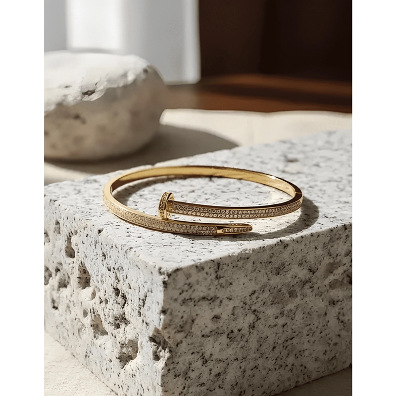 PULSERA DE ACERO CLAVO CON MICROCIRCONES DORADO PLATEADO - 1