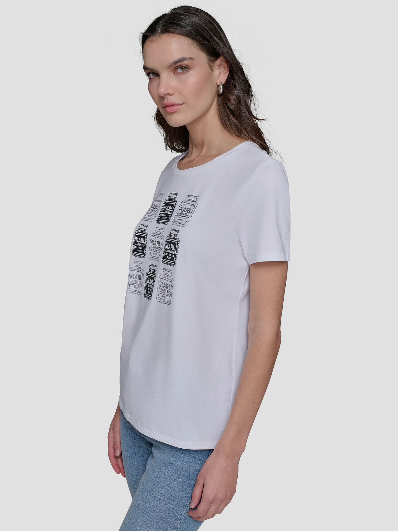 POLERA CON ESTAMPADO DE PERFUME - 3