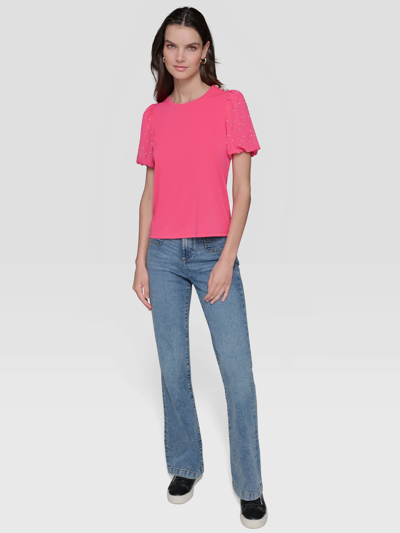 BLUSA CON MANGAS ABULLONADAS Y PEDRERIA - 2