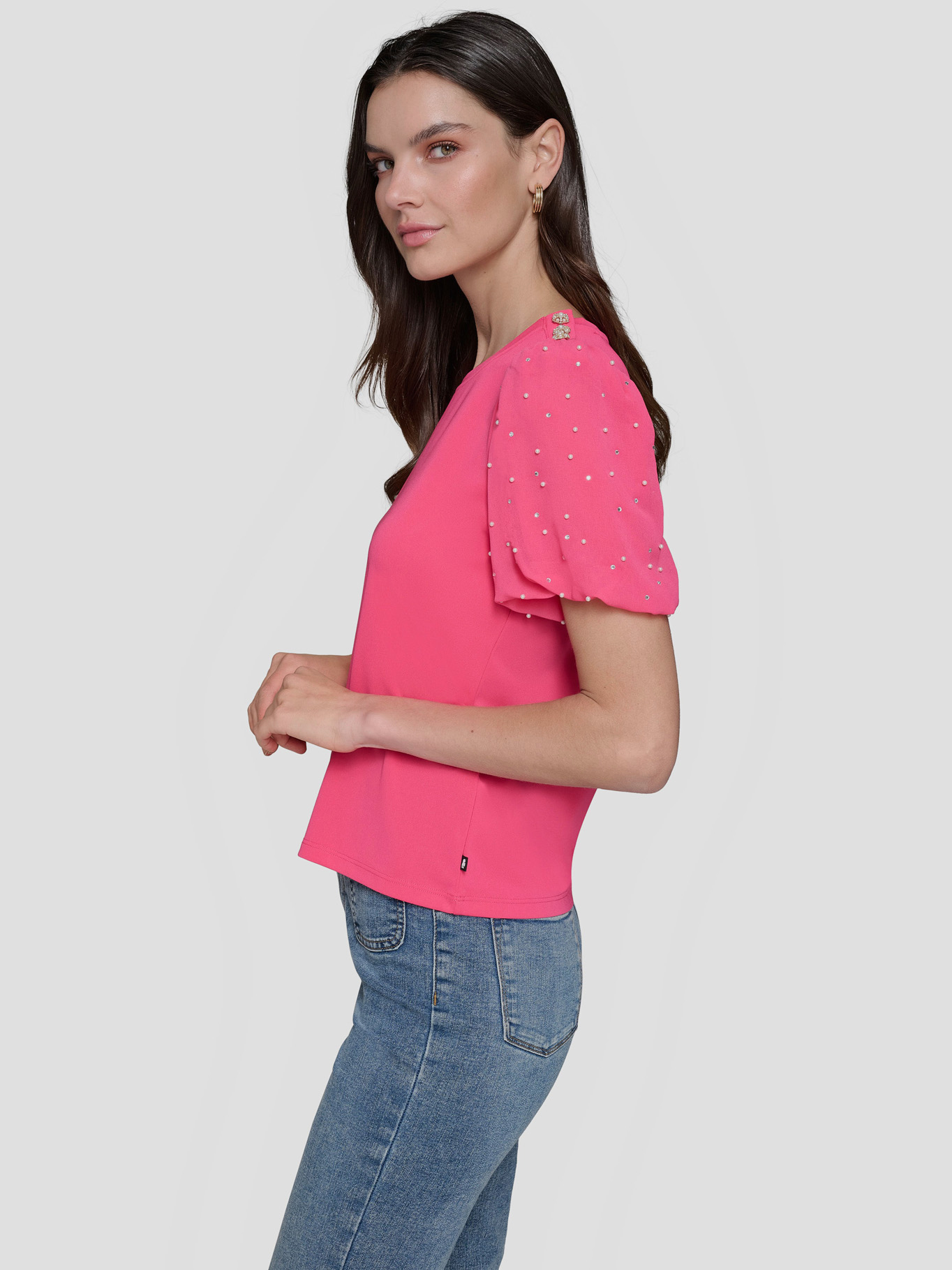 BLUSA CON MANGAS ABULLONADAS Y PEDRERIA - 3