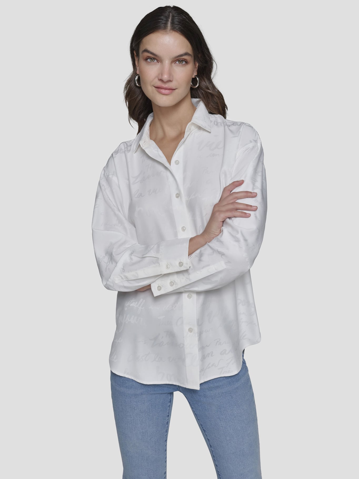 CAMISA OVERZISE CON ESTAMPADO TONAL - 1