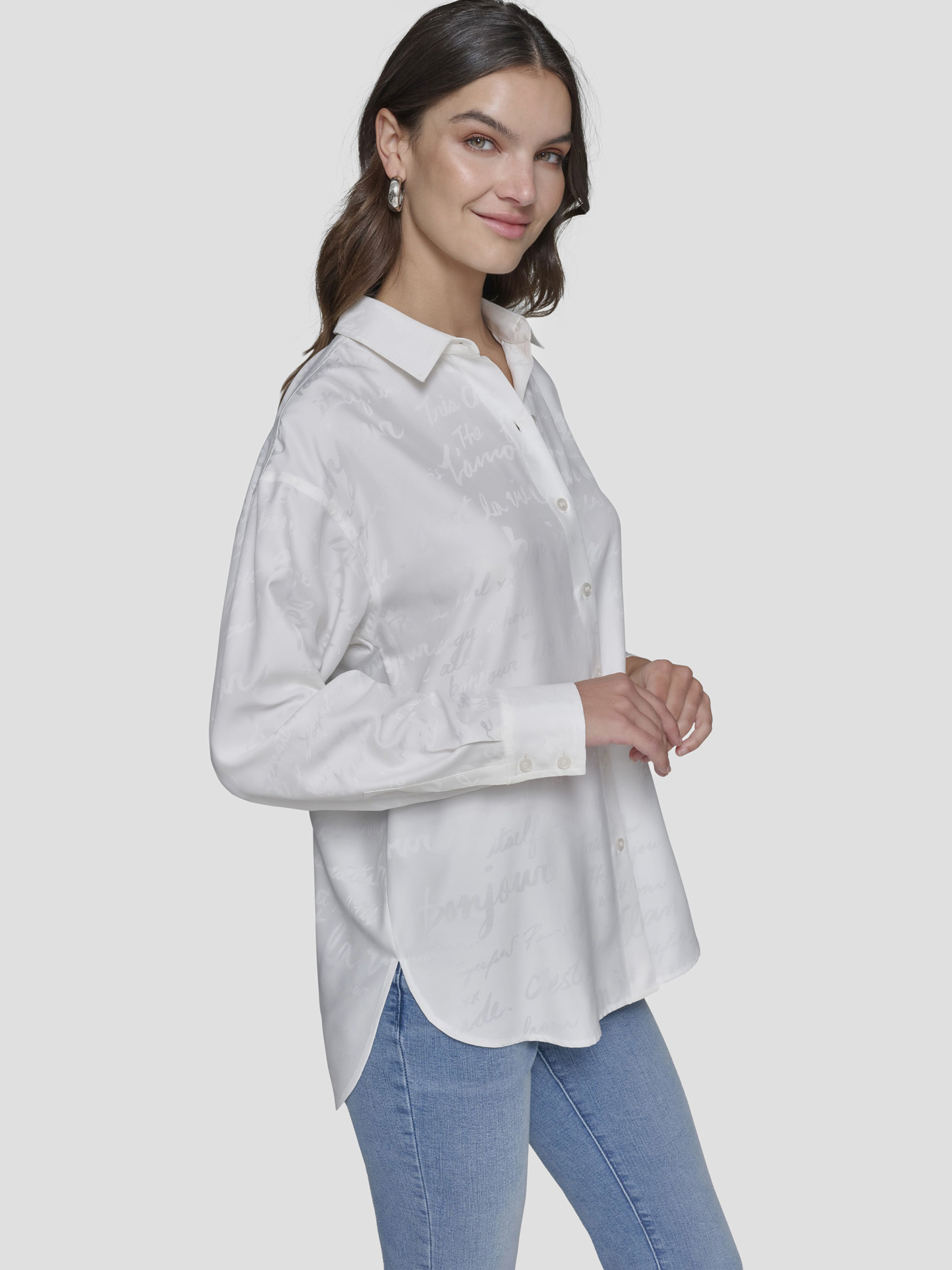 CAMISA OVERZISE CON ESTAMPADO TONAL - 4