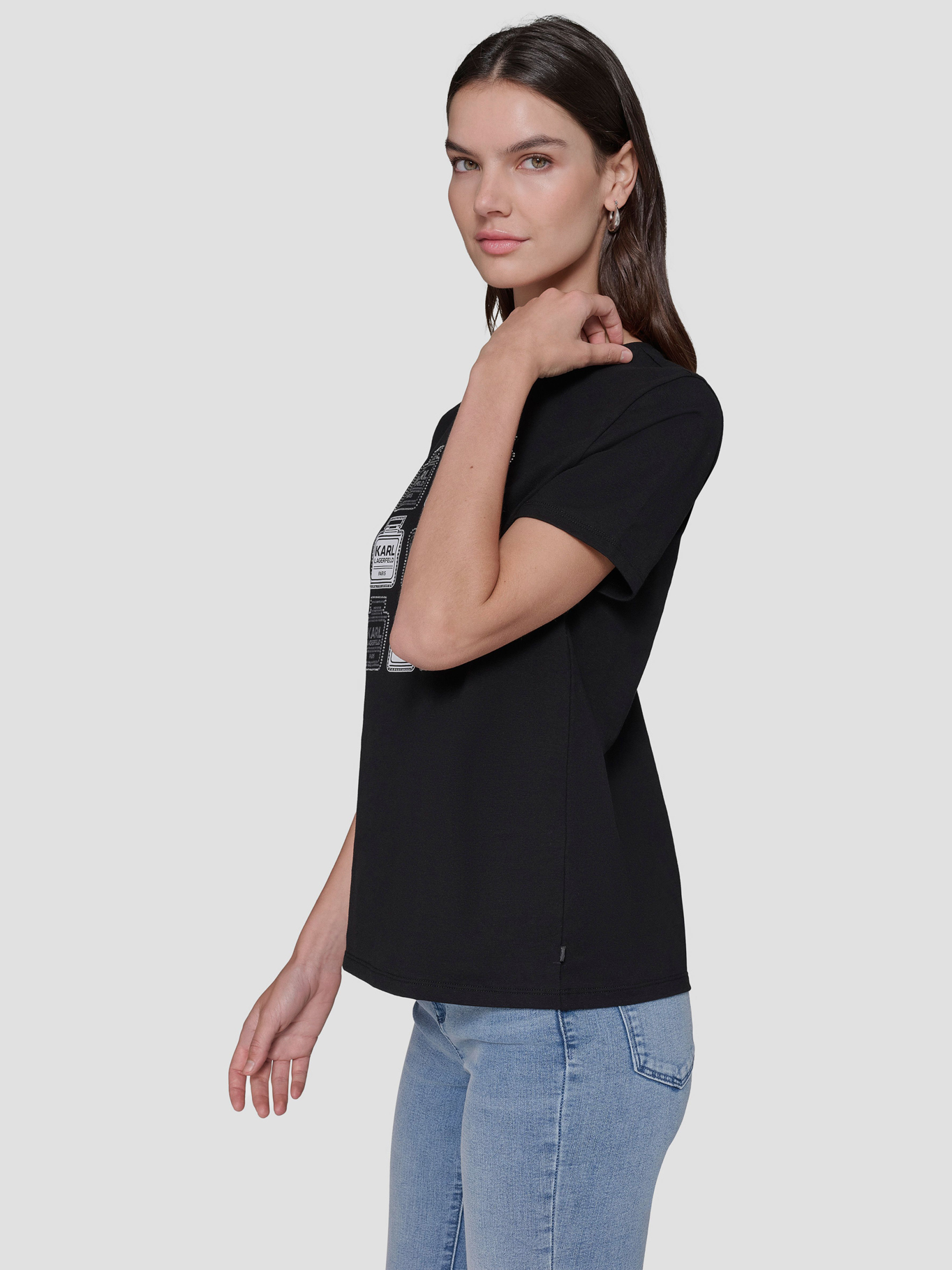 POLERA CON ESTAMPADO DE PERFUME - 4