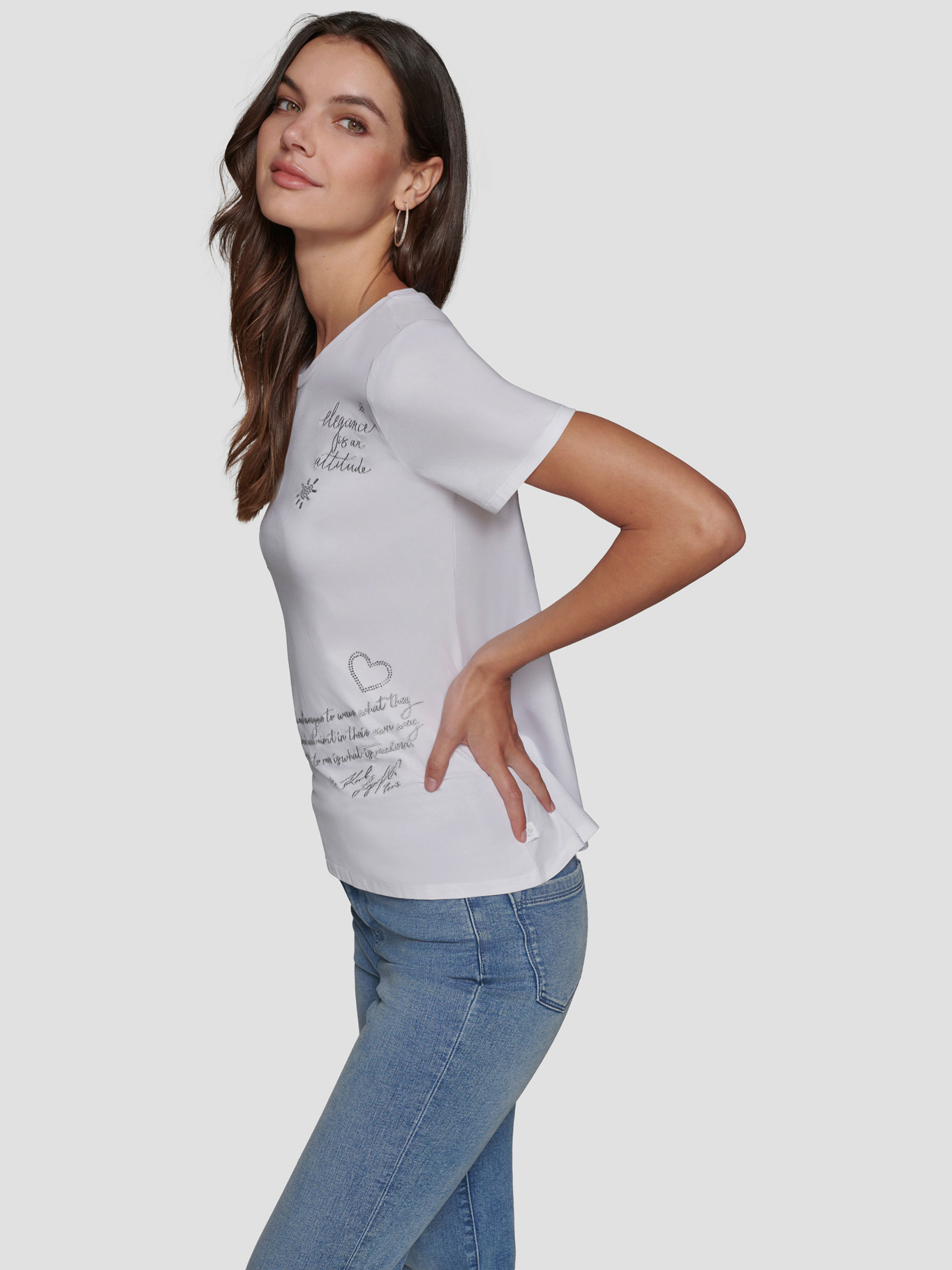 POLERA CON DETALLES DE TEXTO - 3