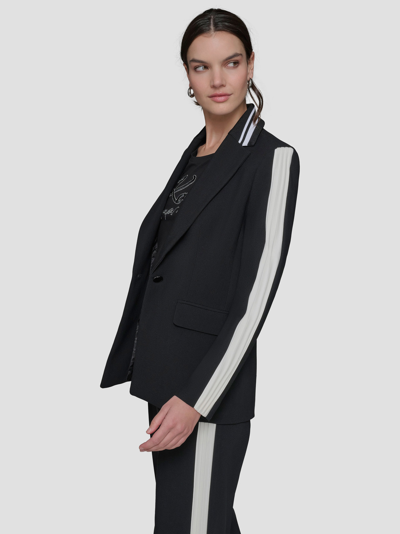 BLAZER CON RIBETE EN CONTRASTE PLISADO - 3
