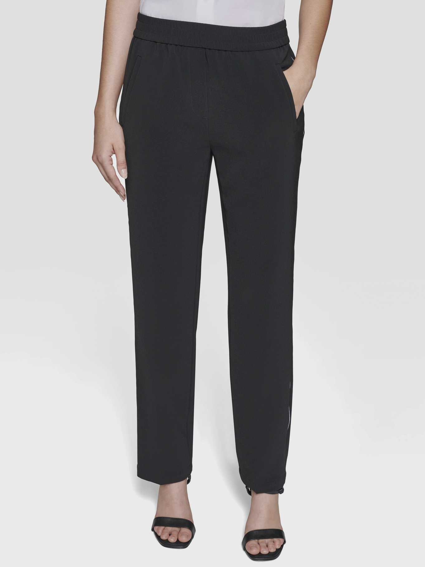 PANTALON CON LOGO TAPE EN LOS LATERALES - 1