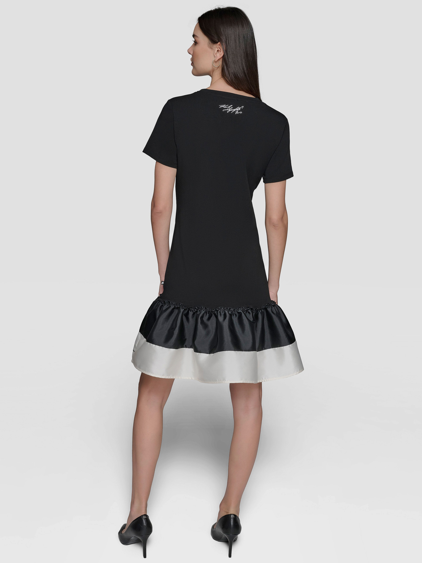 VESTIDO CON DISEÑO DE VOLANTES - 4