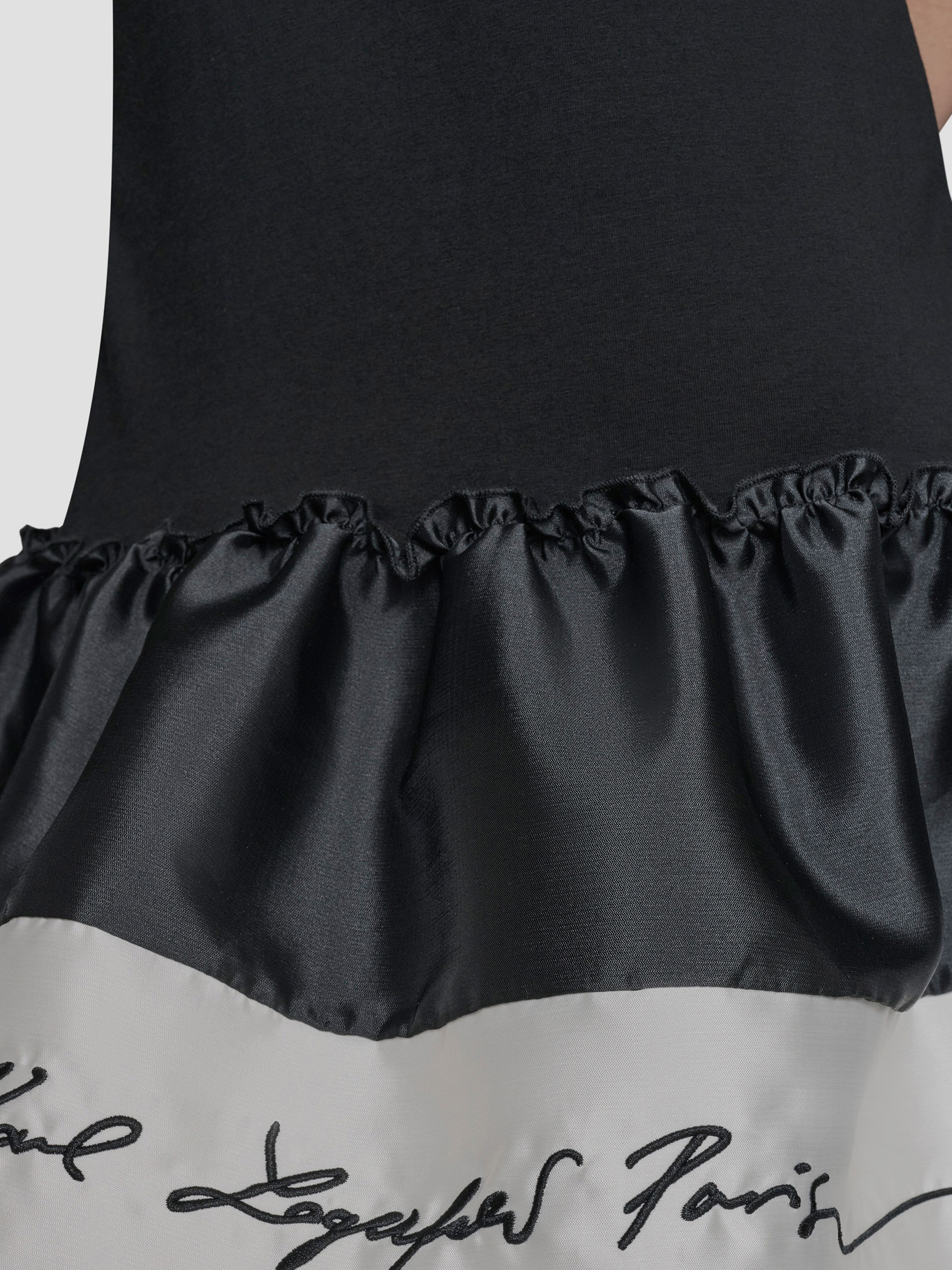 VESTIDO CON DISEÑO DE VOLANTES - 6