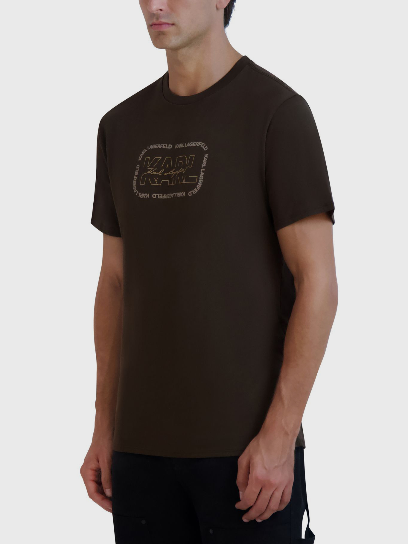 POLERA CON LOGO CUADRADO DELINEADO - 4