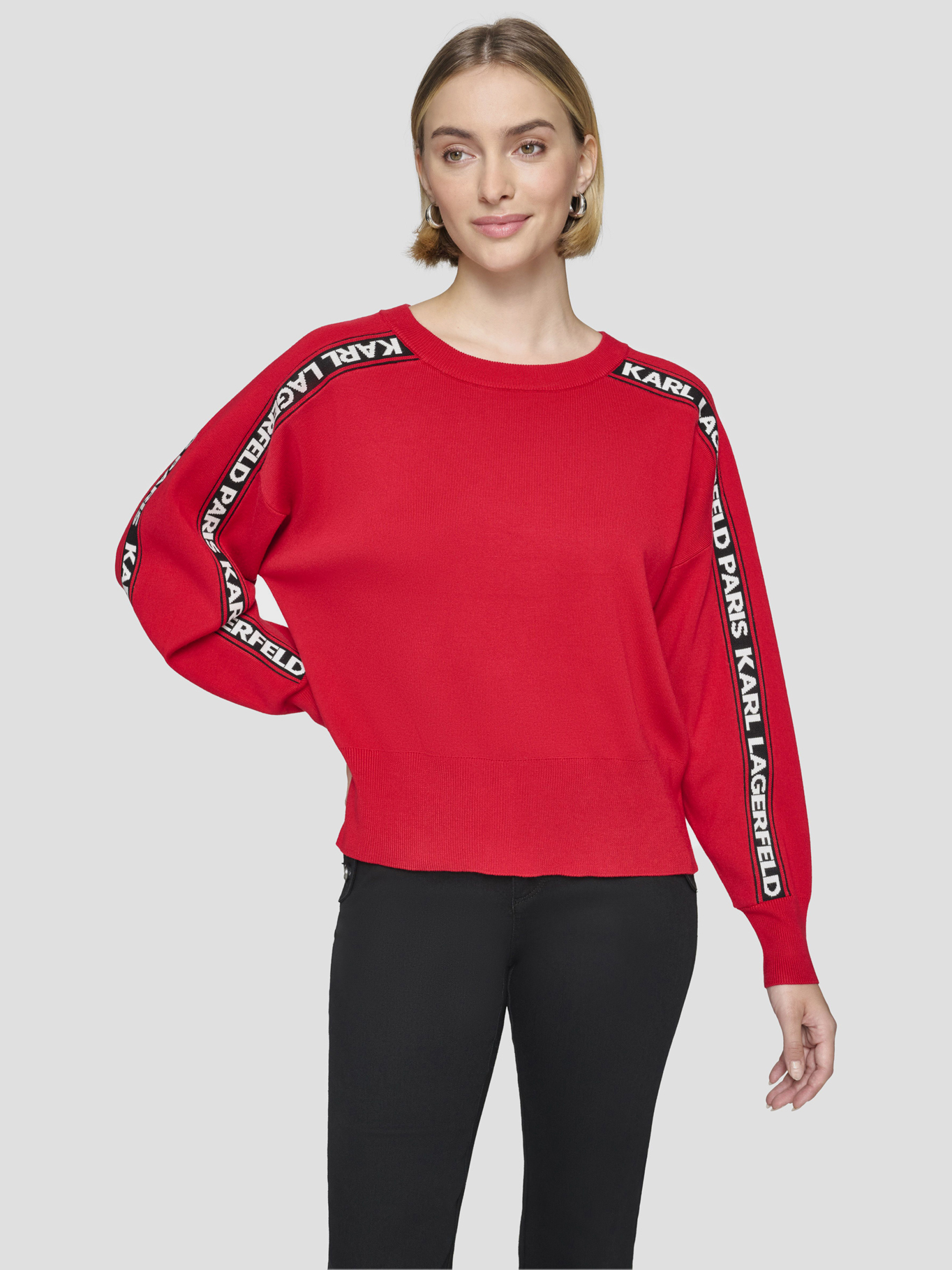 SWEATER PULLOVER CON LOGO EN LAS MANGAS - 1