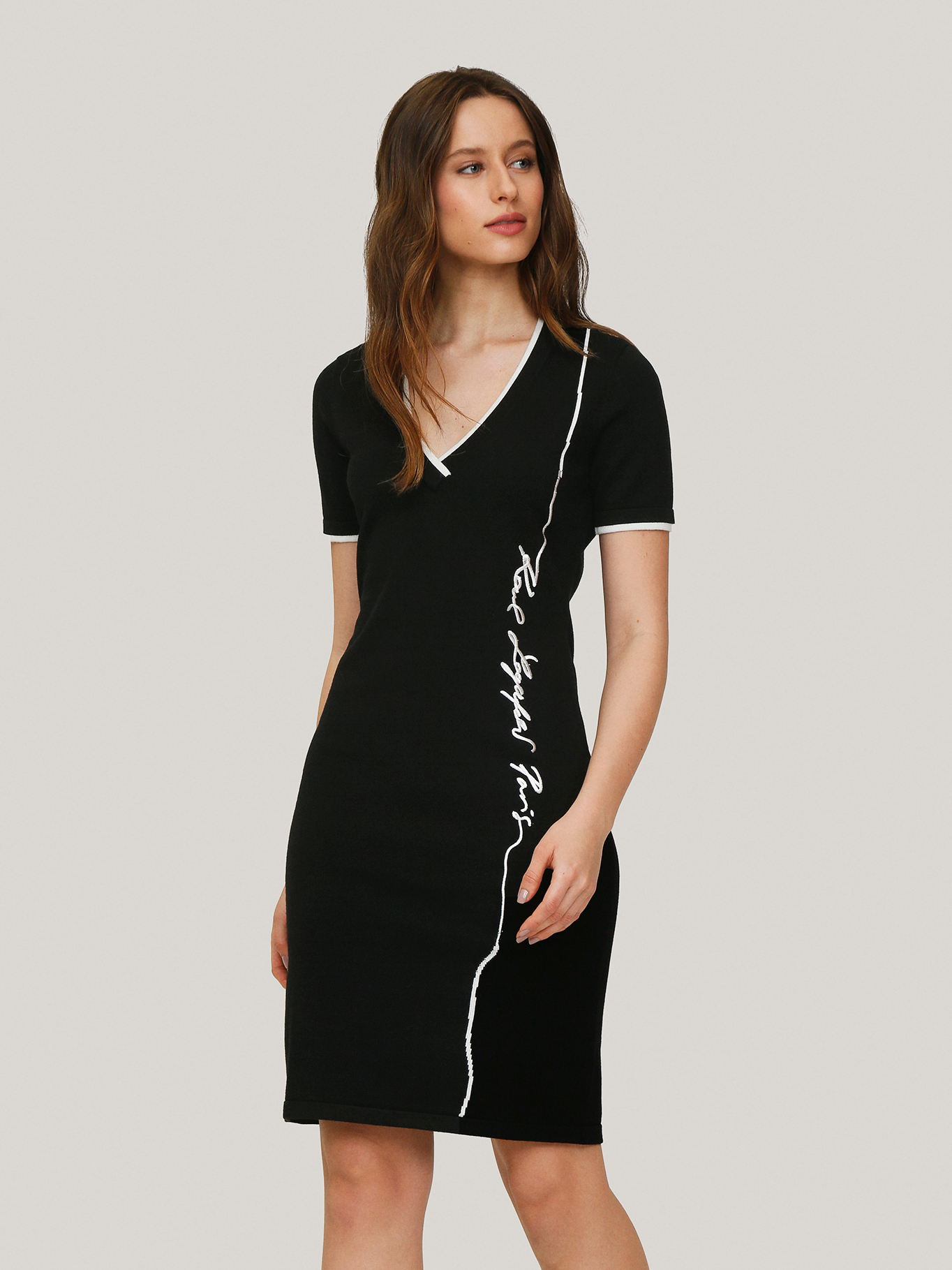 VESTIDO SLIM CON CUELLO EN V - 1