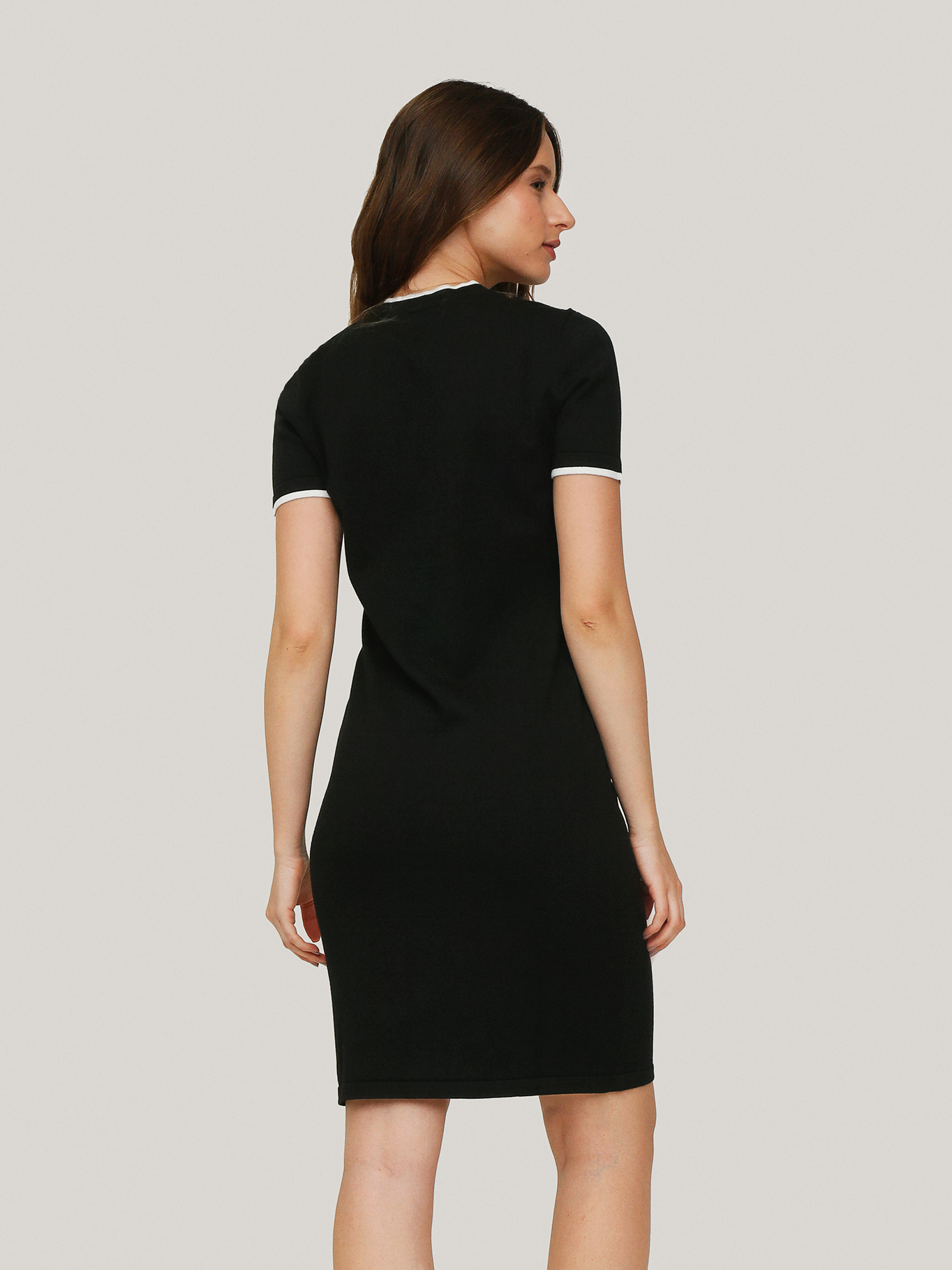 VESTIDO SLIM CON CUELLO EN V - 4